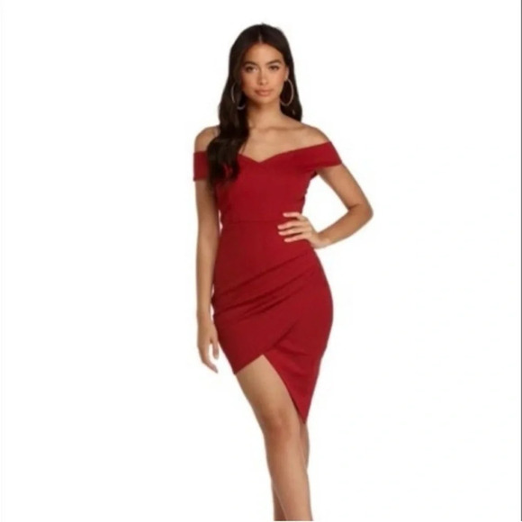 Windsor Pink Sweetheart Dress Asymmetrical Hemline with Ruched Detail  - Small - Picture 1 of 9
